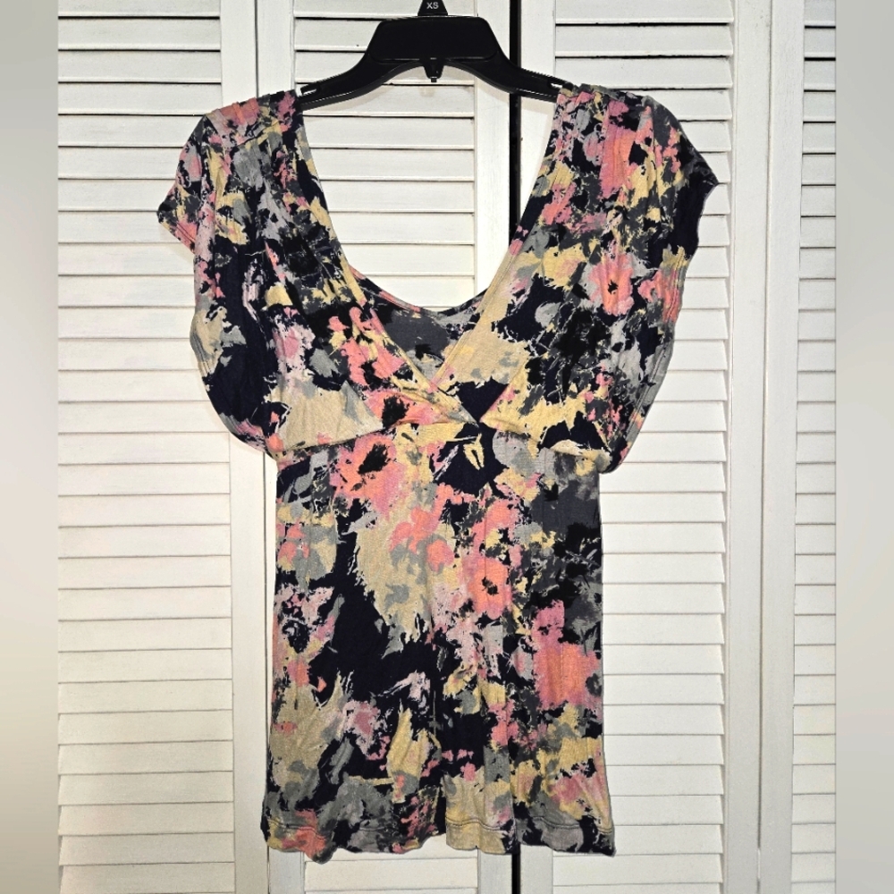Banana Republic Women's M Floral V-Neck Top